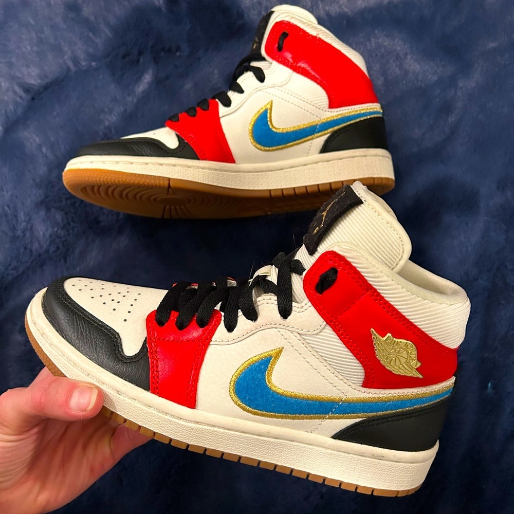 Nike Air Jordan 1 Mid SE Sneakers “Let(Her)Man” DC1426-100 Women Sz 6 - Picture 2 of 10